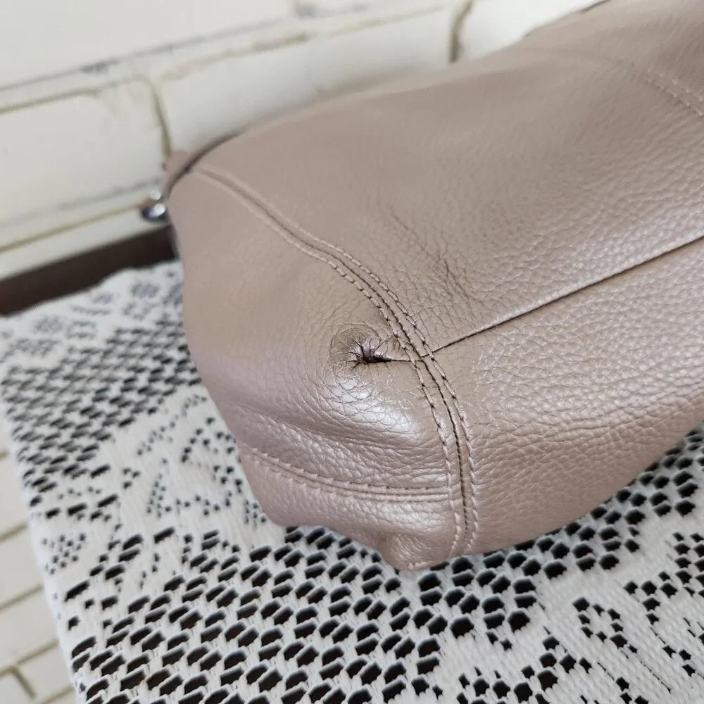 Like New Coach Lexy Gold Leather Shoulder Bag Handbag Purse